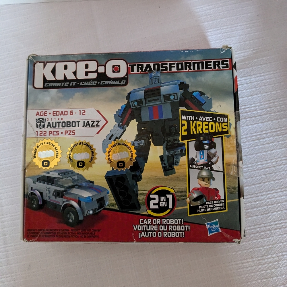 Retired transformer autobot jazz car robot 2011 building set 31146